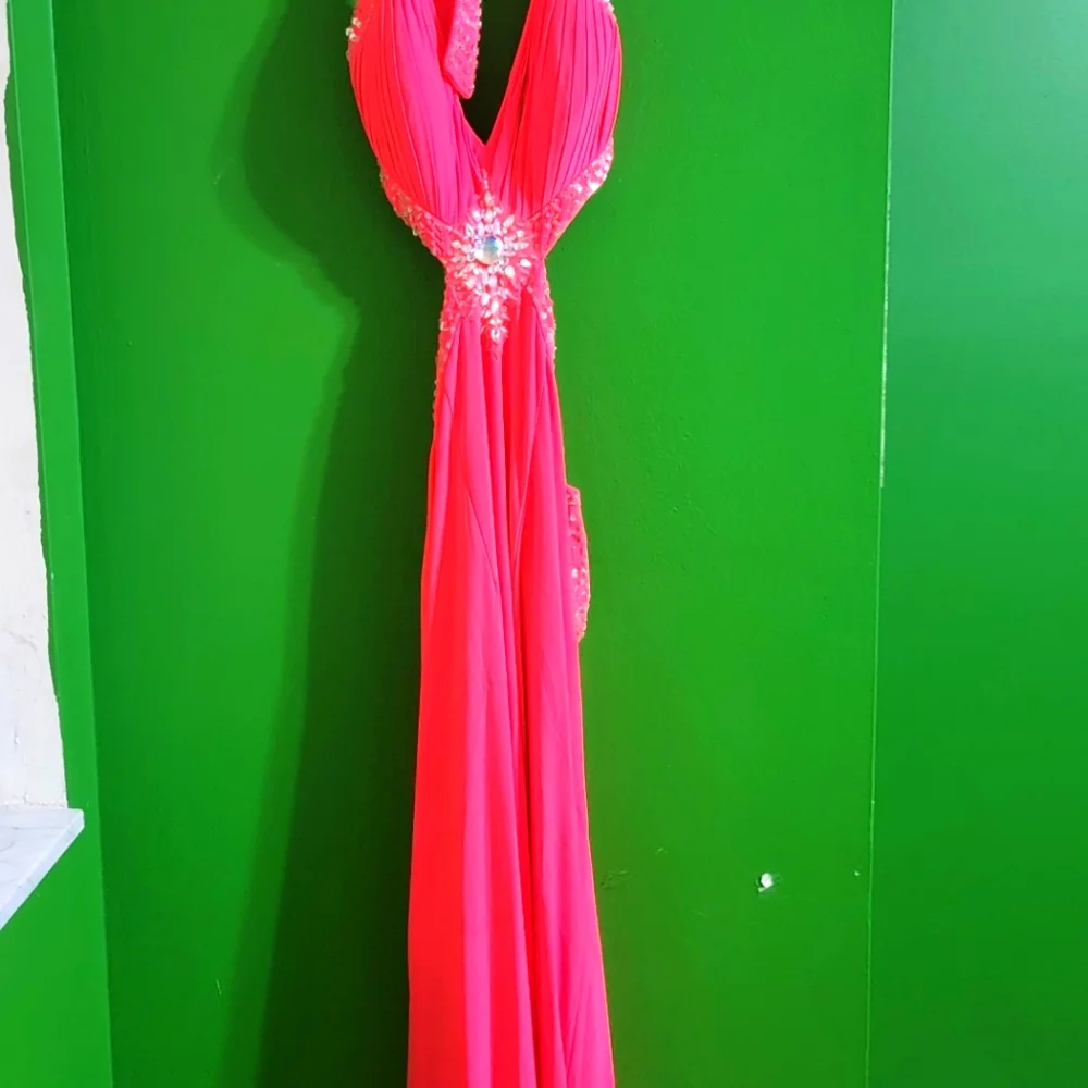 Stunning hot pink prom bridesmaid dress from Cachet - Picture 2 of 10
